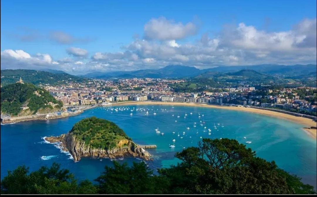 Beach Accommodation Apartment San Sebastián Eksteriør billede